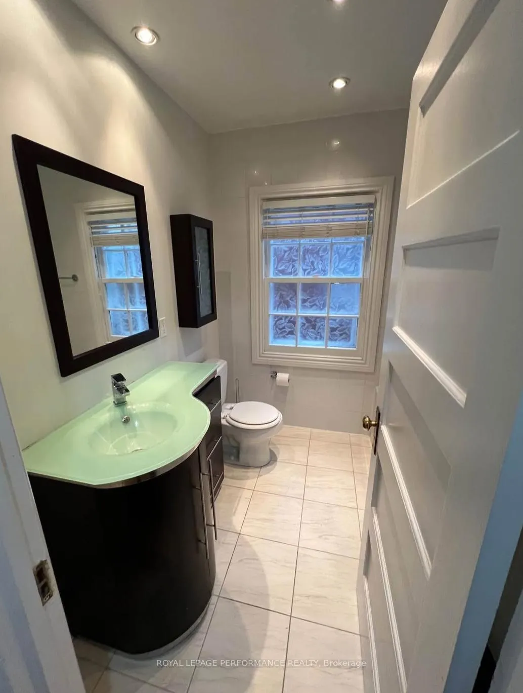 Photo 14 of 577 Mansfield Avenue S, Ottawa, McKellar Heights/Glabar Park — HOMEH