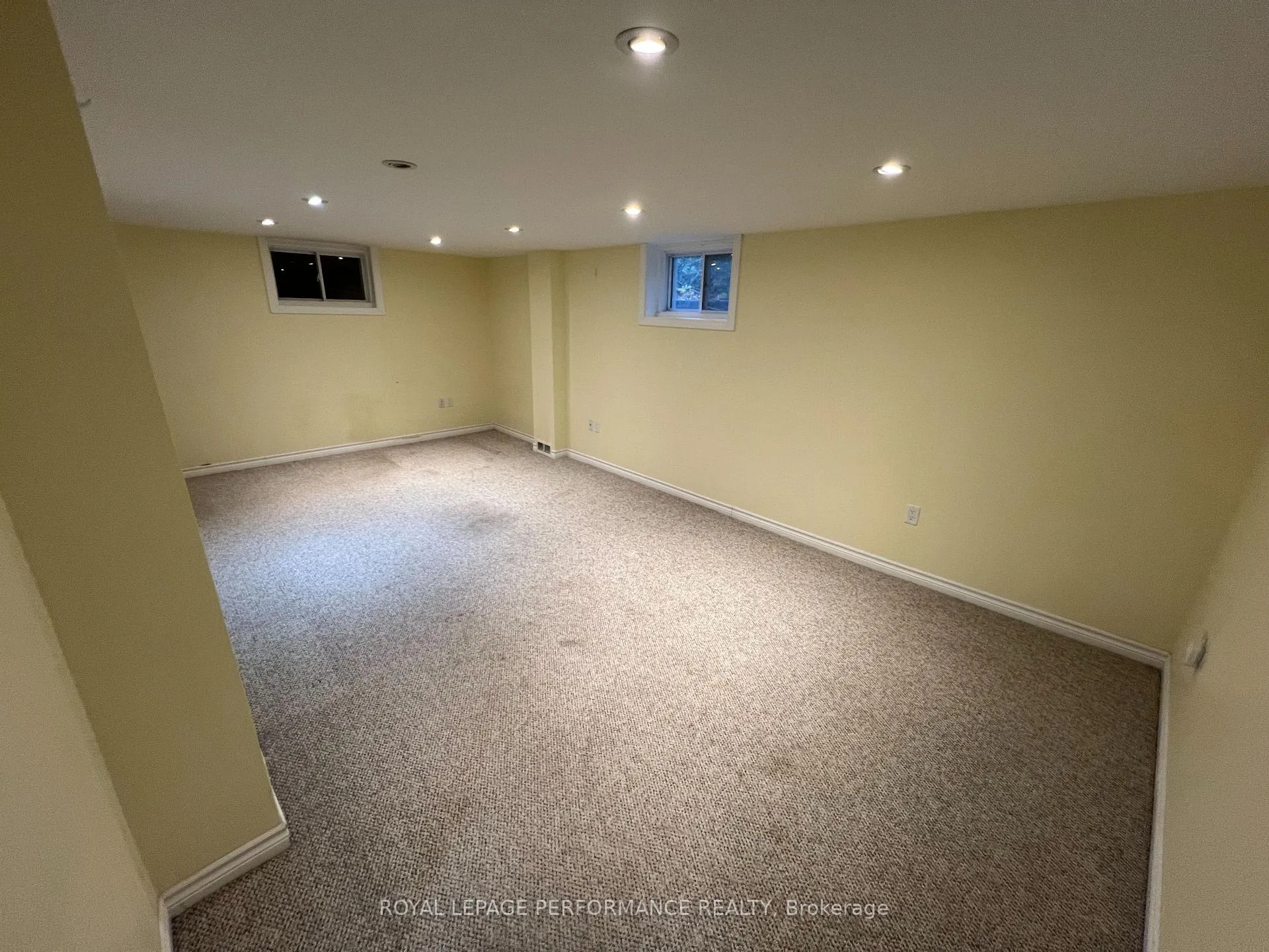 Photo 17 of 577 Mansfield Avenue S, Ottawa, McKellar Heights/Glabar Park — HOMEH
