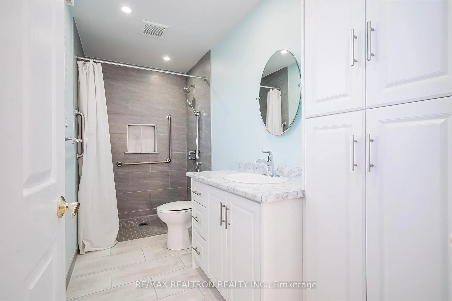 Photo 29 of 1069 Ripley Crescent, Oshawa, Pinecrest — HOMEH