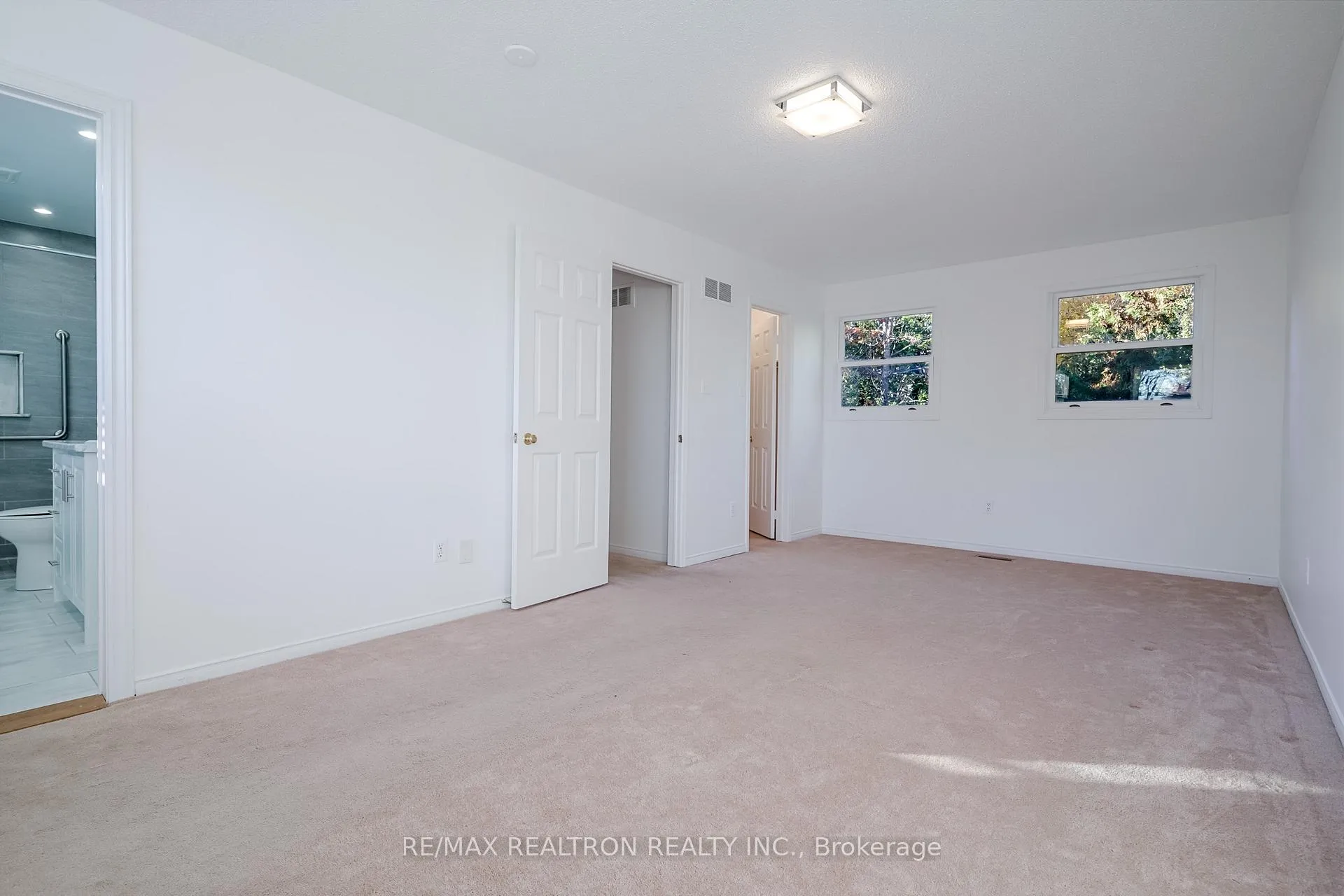 Photo 36 of 1069 Ripley Crescent, Oshawa, Pinecrest — HOMEH