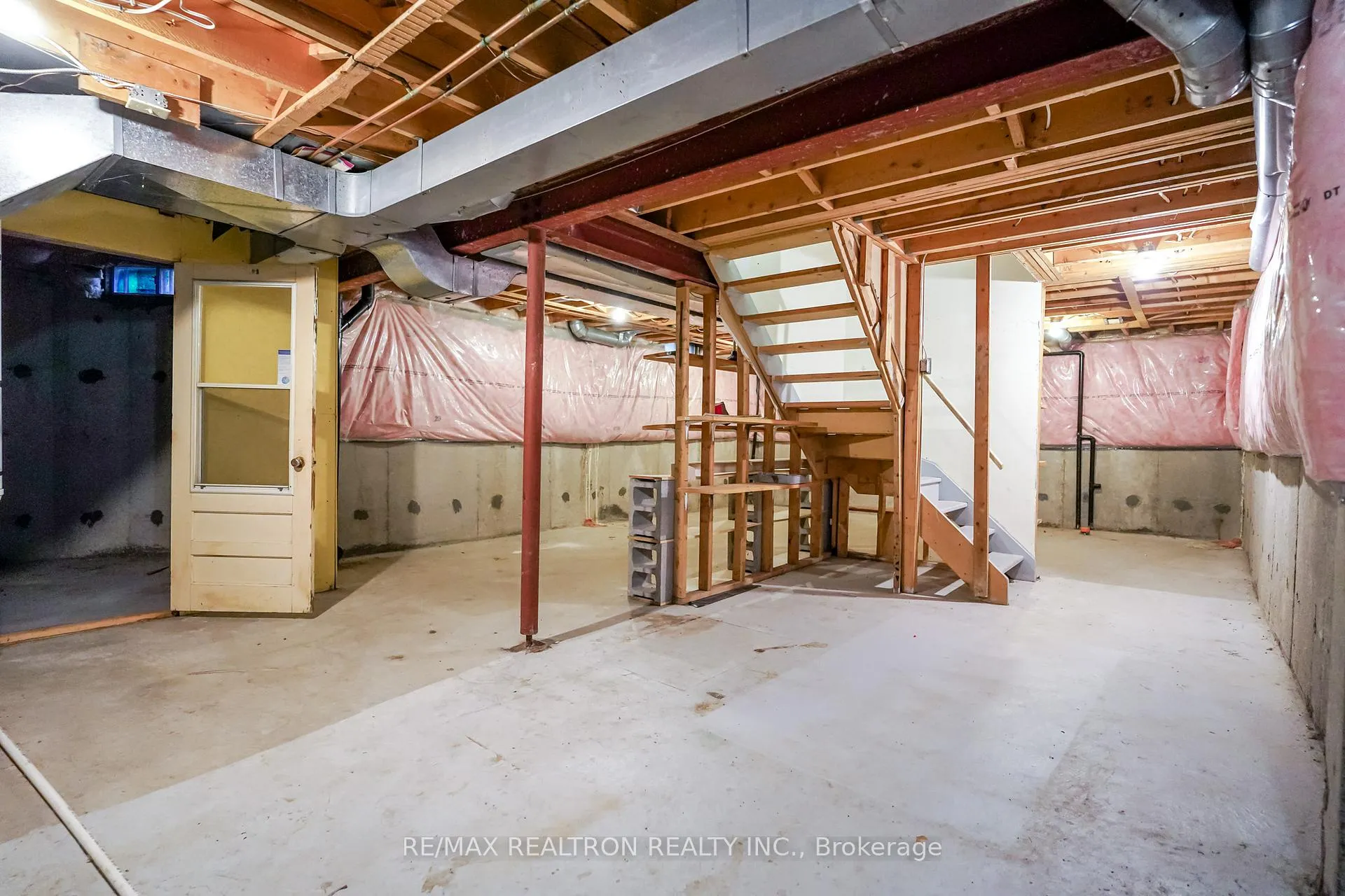 Photo 41 of 1069 Ripley Crescent, Oshawa, Pinecrest — HOMEH