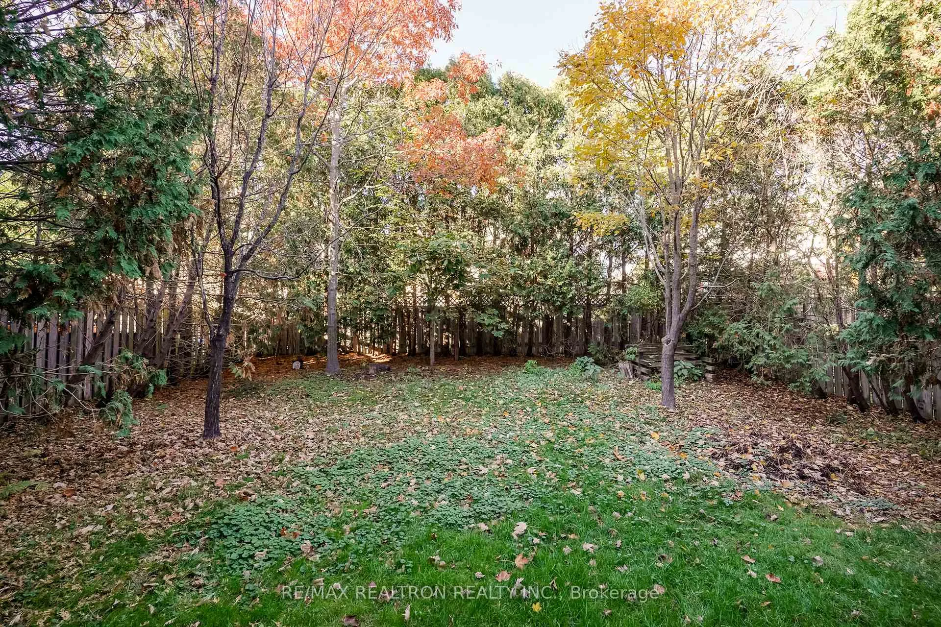 Photo 43 of 1069 Ripley Crescent, Oshawa, Pinecrest — HOMEH