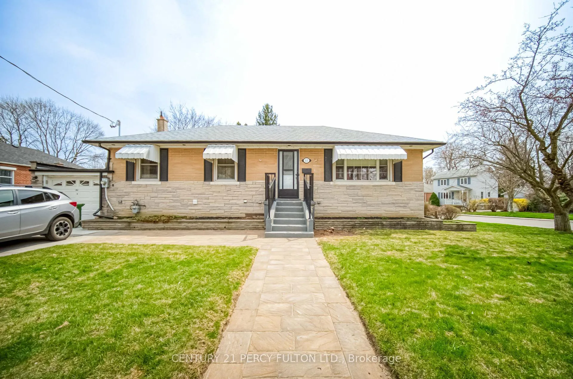 Front of 41 Squires Avenue