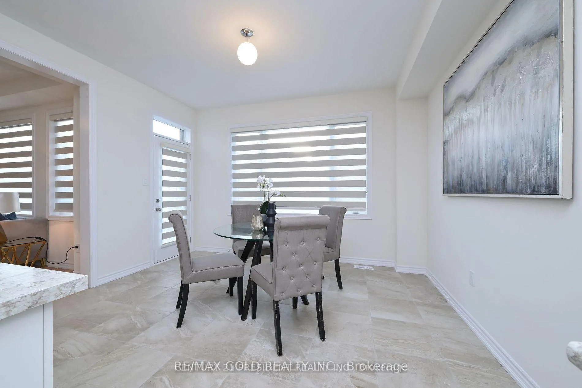 Photo 15 of 161 Terry Fox Drive, Barrie, Rural Barrie Southeast — HOMEH
