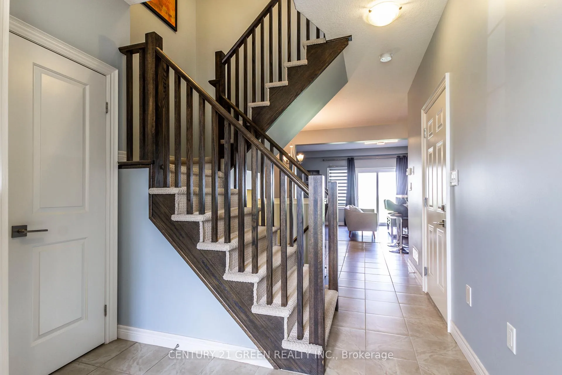 Photo 7 of 93 Sexton Crescent, Hamilton, Ancaster — HOMEH
