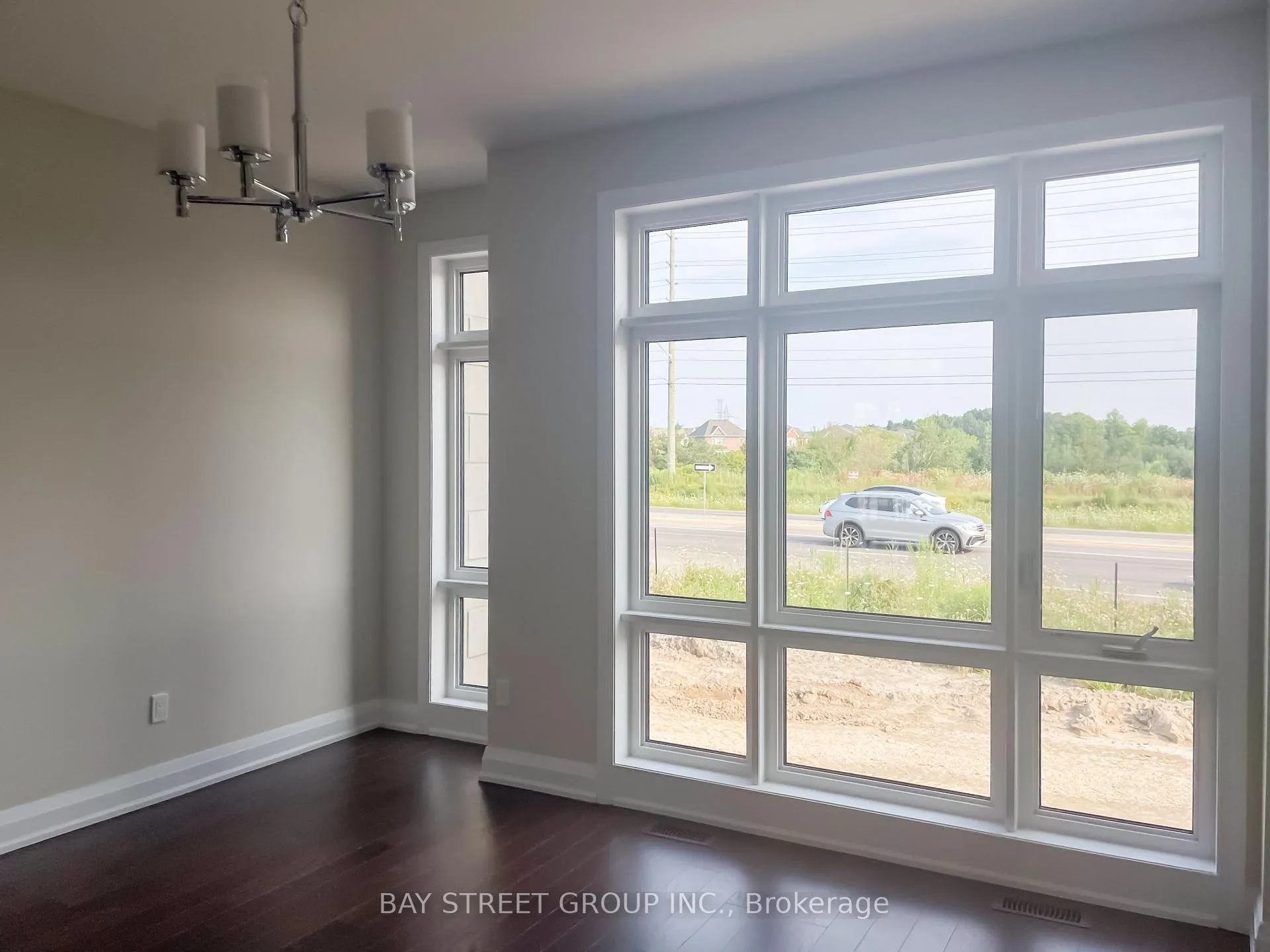 Photo 3 of 993 Crowsnest Hollow, Pickering, Rural Pickering — HOMEH