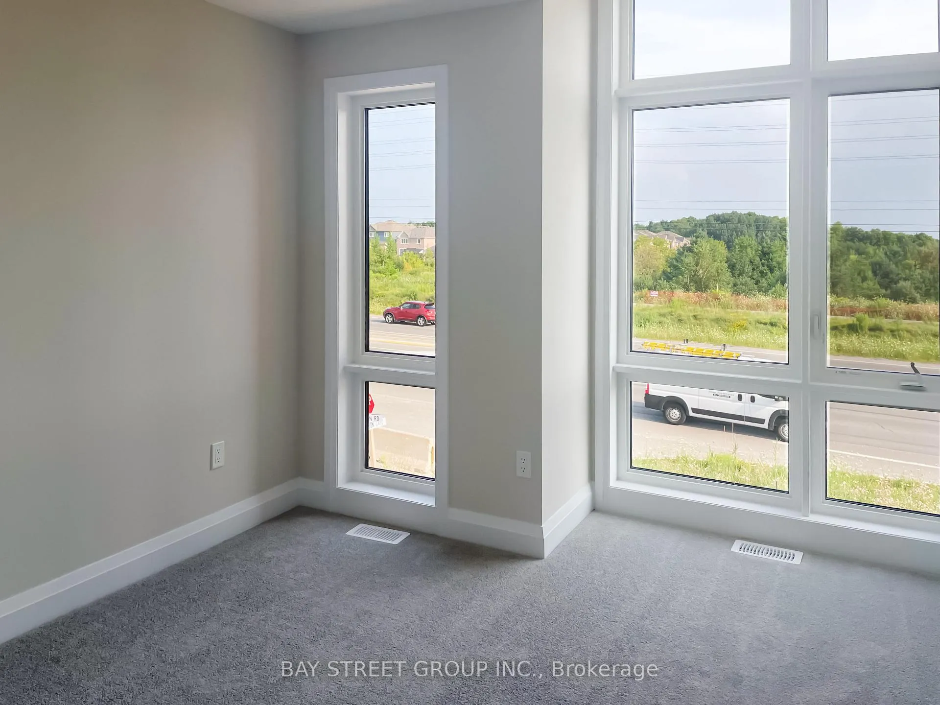 Photo 20 of 993 Crowsnest Hollow, Pickering, Rural Pickering — HOMEH