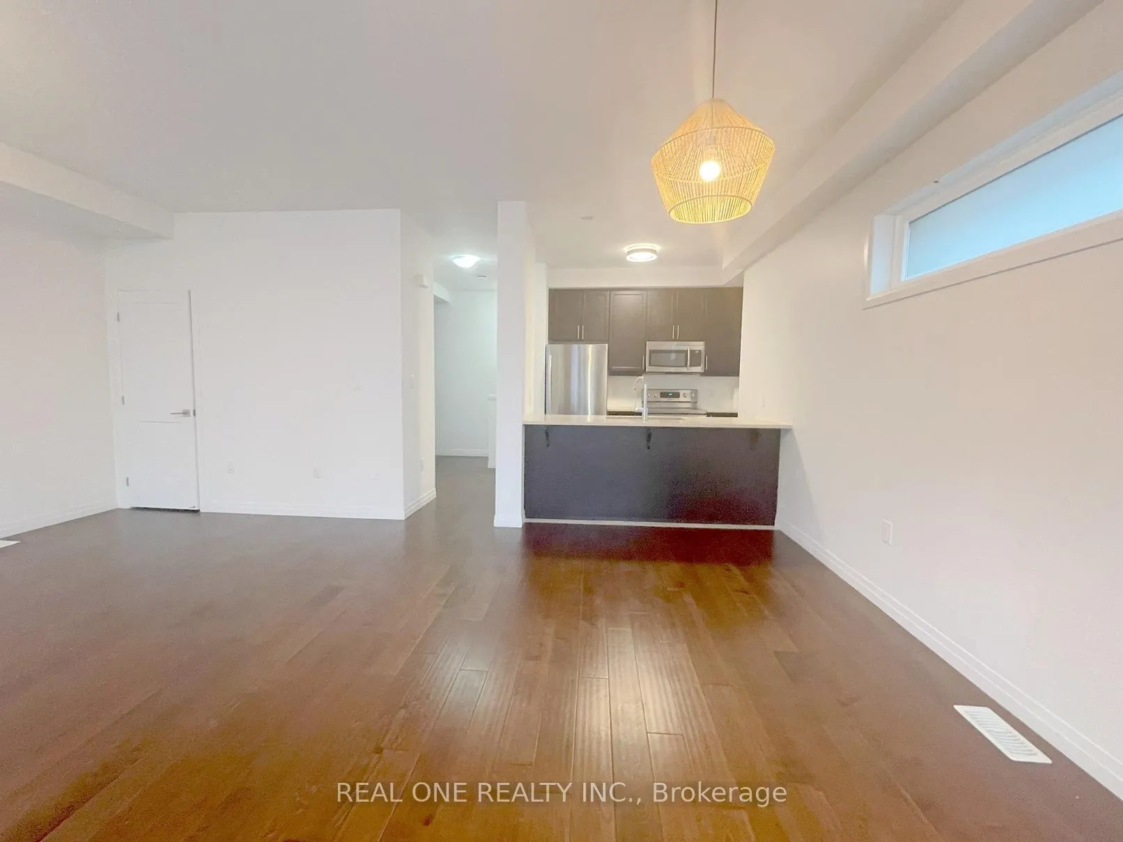 Photo 8 of Unit 87, 30 Times Square Boulevard, Hamilton, Stoney Creek Mountain — HOMEH
