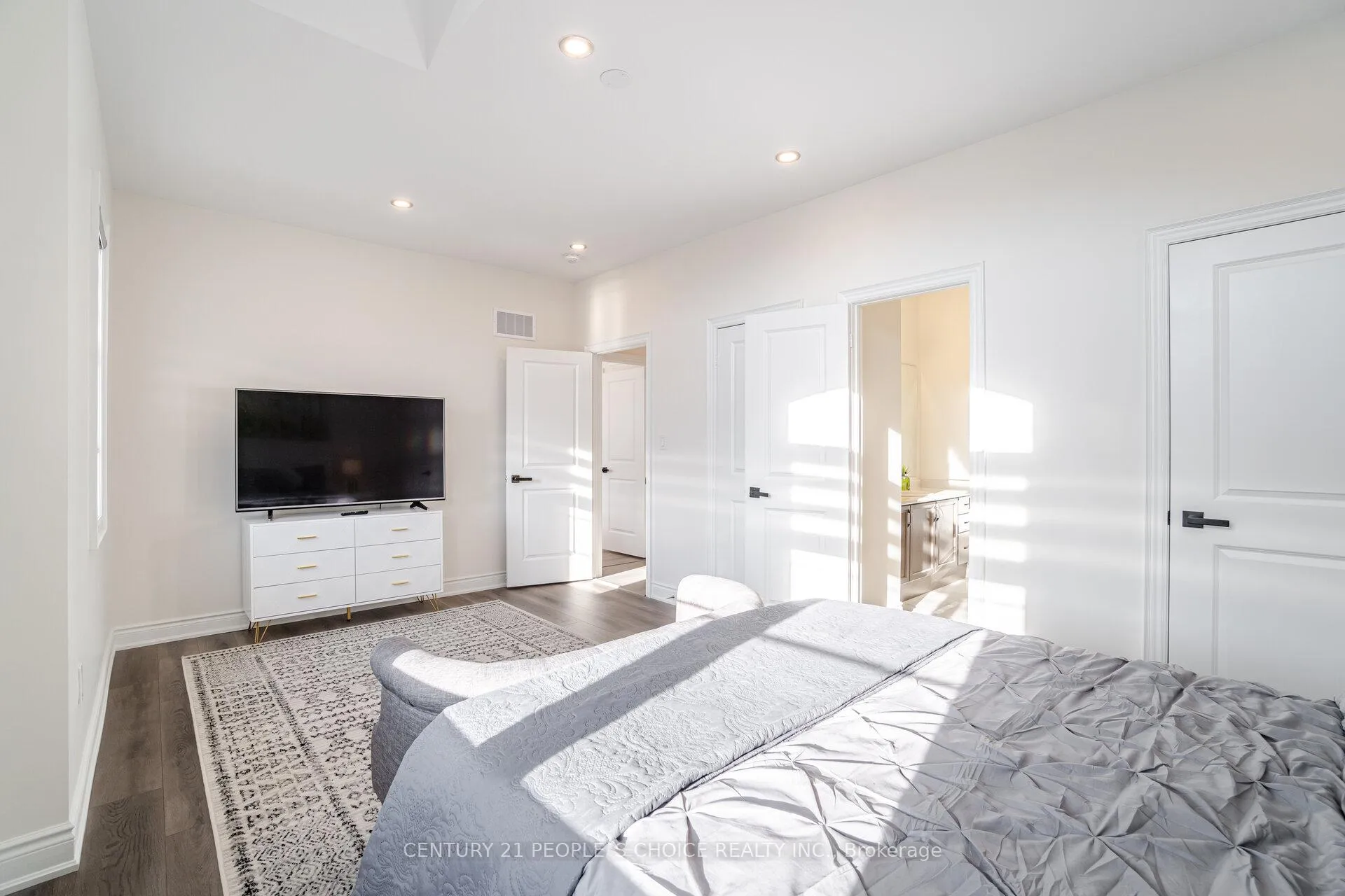 Photo 35 of Unit Main, 57 Pond View Gate, Hamilton, Waterdown — HOMEH