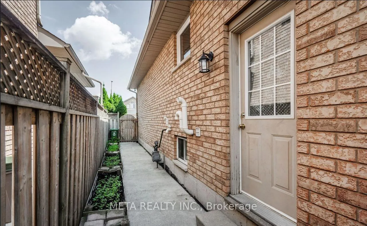 Photo 12 of Unit (BASEMENT), 1 Resolute Drive, Hamilton, Crerar — HOMEH