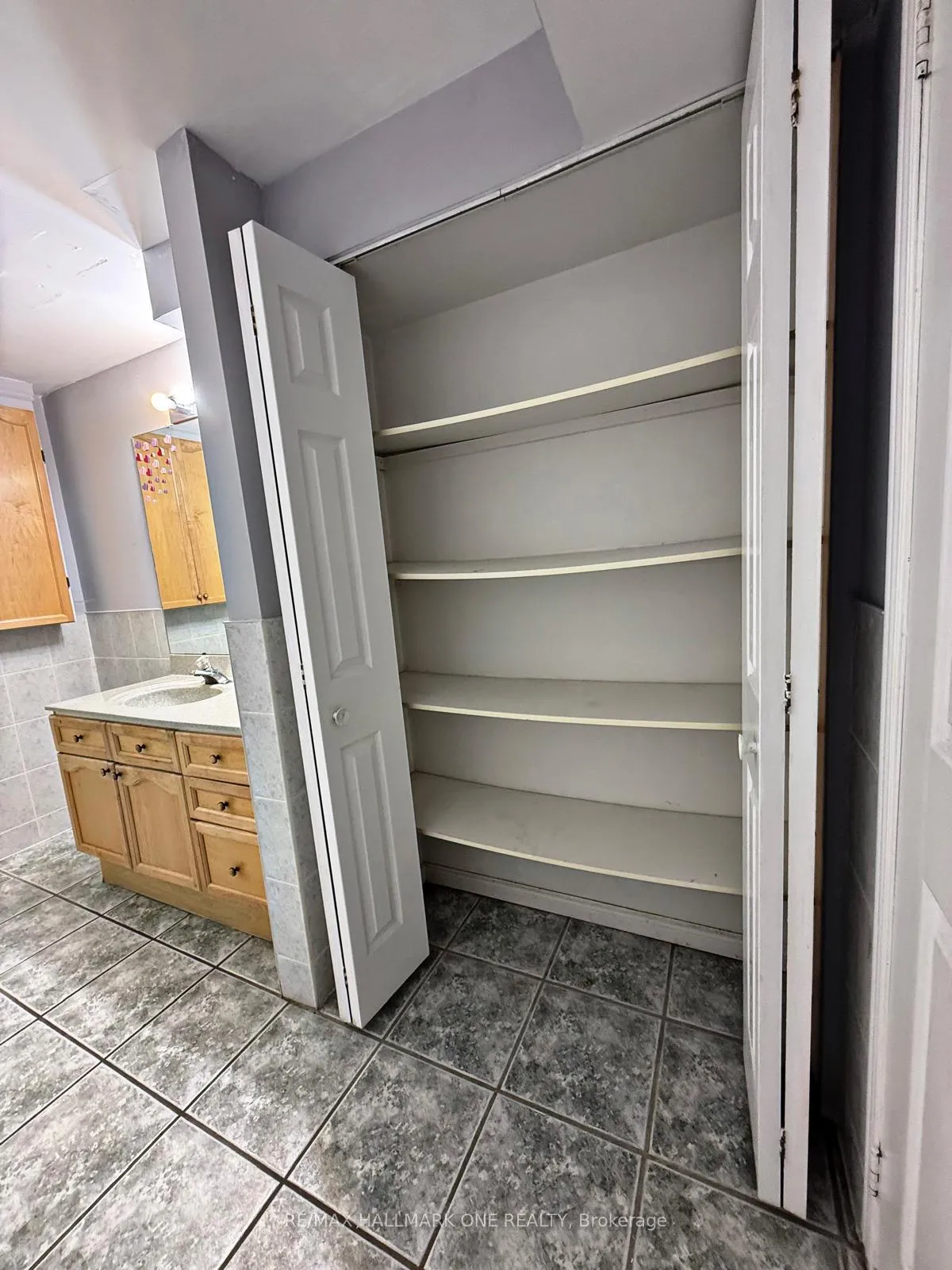 Photo 13 of 184 Timpson Drive, Aurora, Aurora Highlands — HOMEH