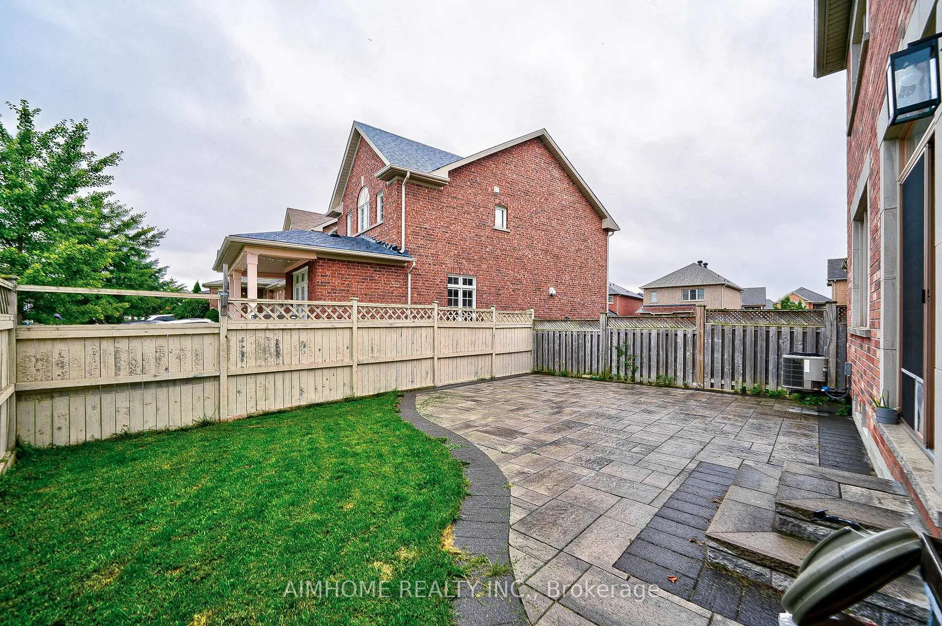 Photo 29 of 45 Darren Hill Trail, Markham, Greensborough — HOMEH
