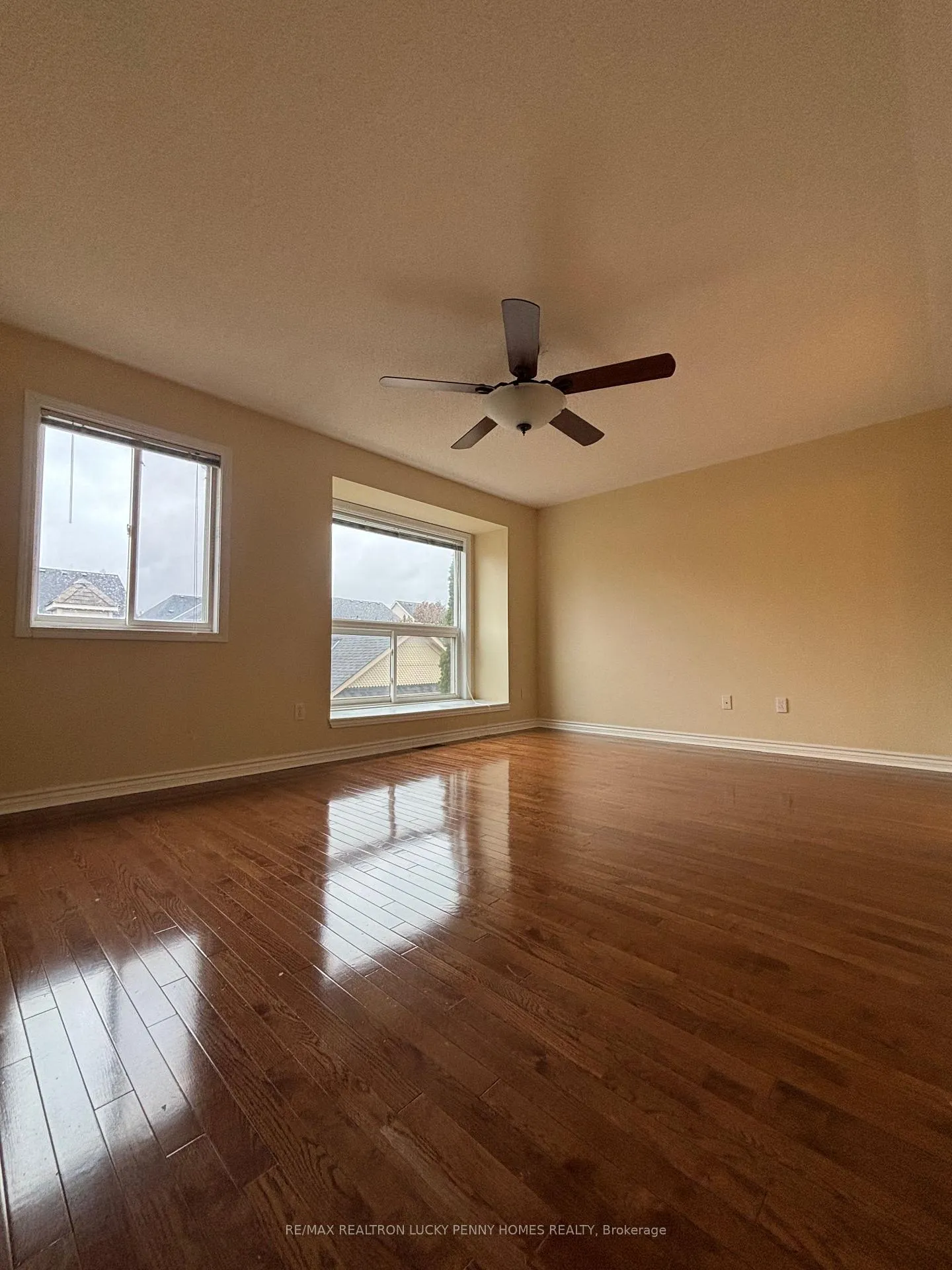 Photo 15 of 6 Christian ReesorPark Avenue, Markham, Cornell — HOMEH