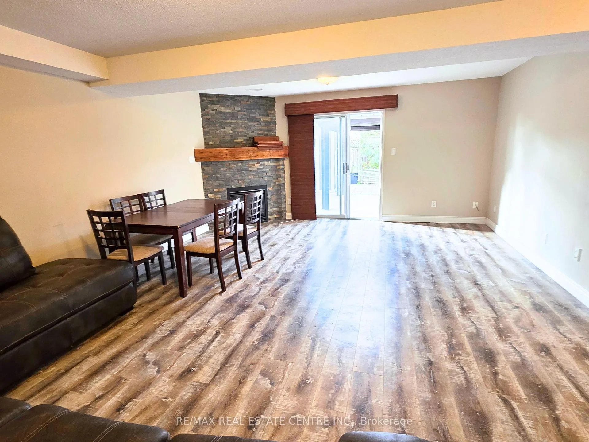 Photo 2 of 118 Fano Drive, Hamilton, Butler — HOMEH