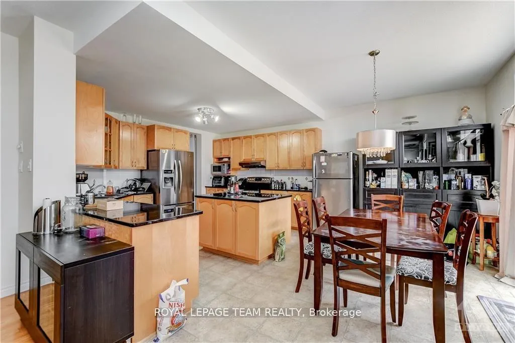 Photo 12 of 153 Tapestry Drive, Ottawa, Barrhaven - Strandherd — HOMEH