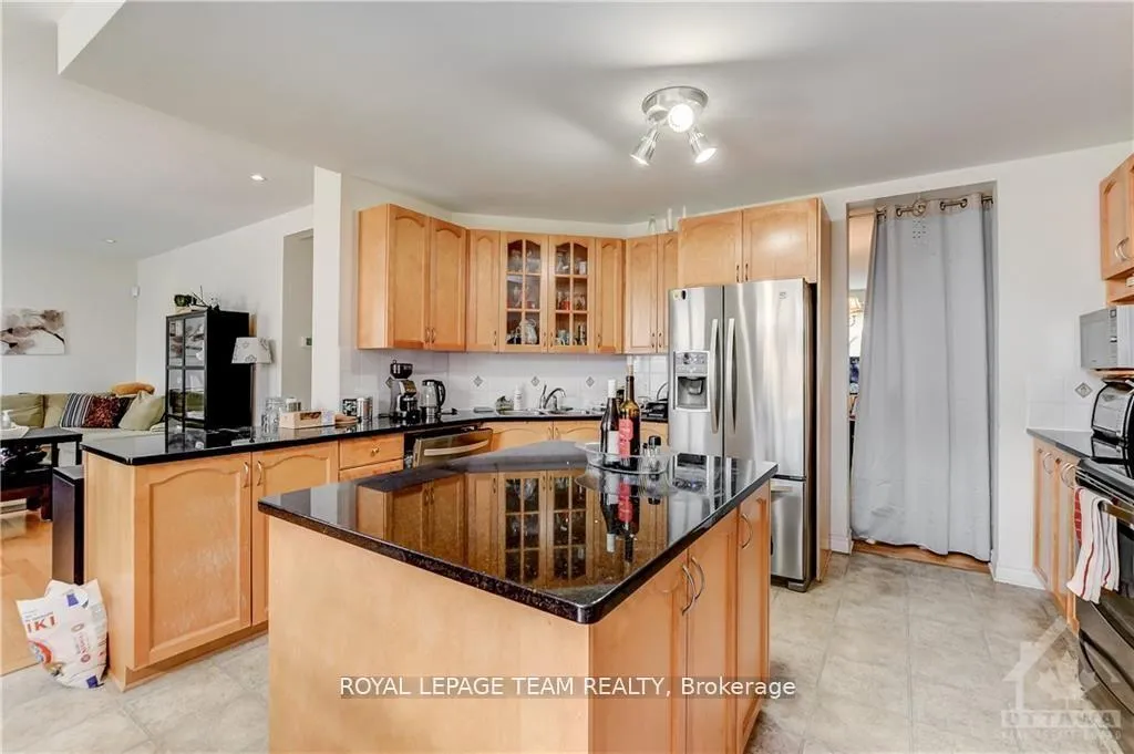 Photo 15 of 153 Tapestry Drive, Ottawa, Barrhaven - Strandherd — HOMEH