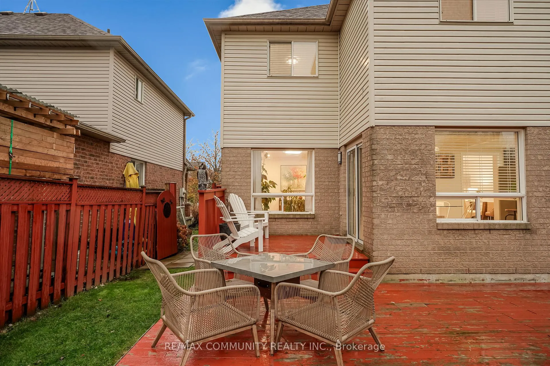 Photo 8 of 4 Edgerton Drive N, Clarington, Bowmanville — HOMEH