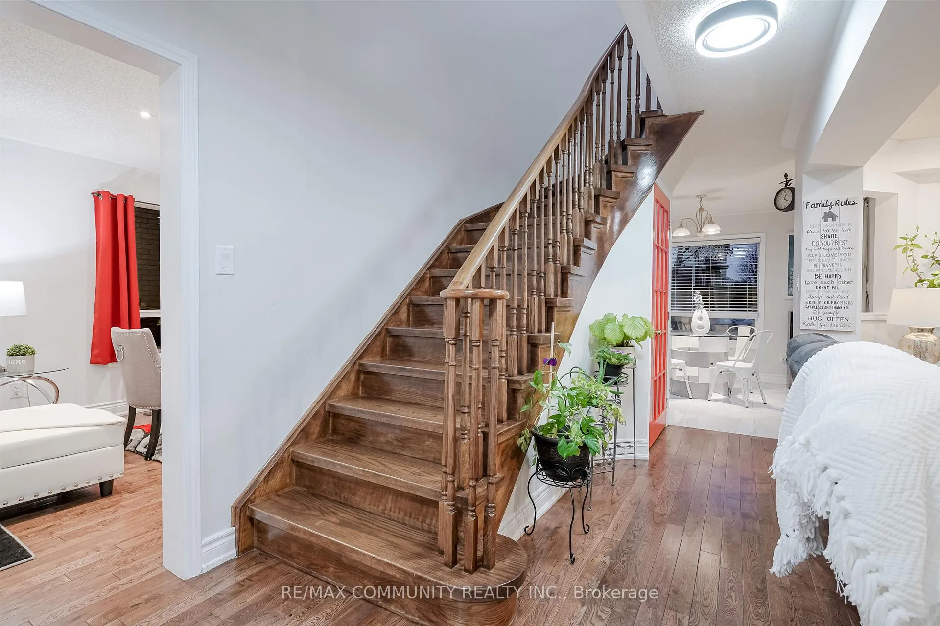 Photo 9 of 4 Edgerton Drive N, Clarington, Bowmanville — HOMEH