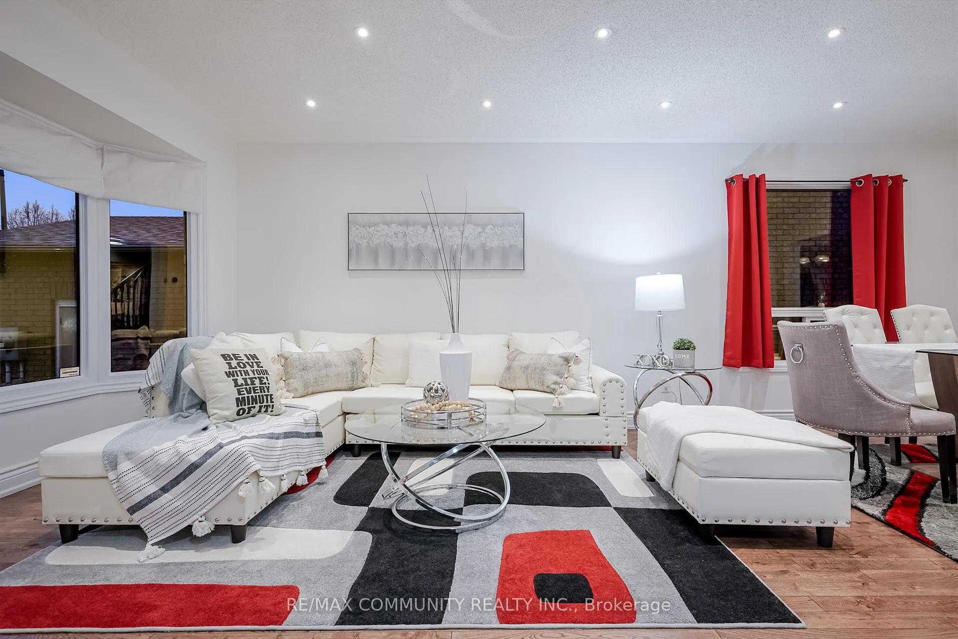 Photo 10 of 4 Edgerton Drive N, Clarington, Bowmanville — HOMEH