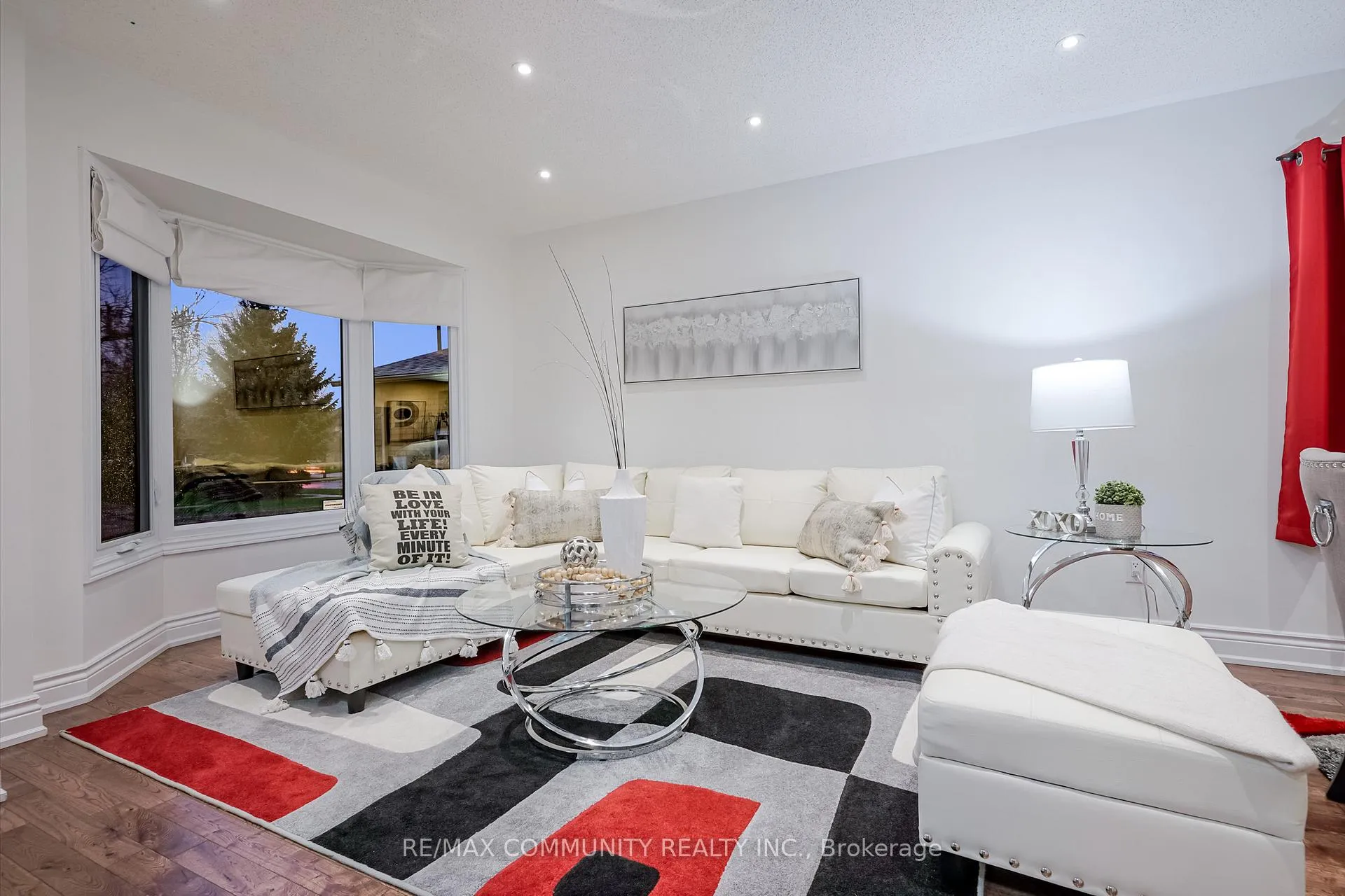 Photo 11 of 4 Edgerton Drive N, Clarington, Bowmanville — HOMEH