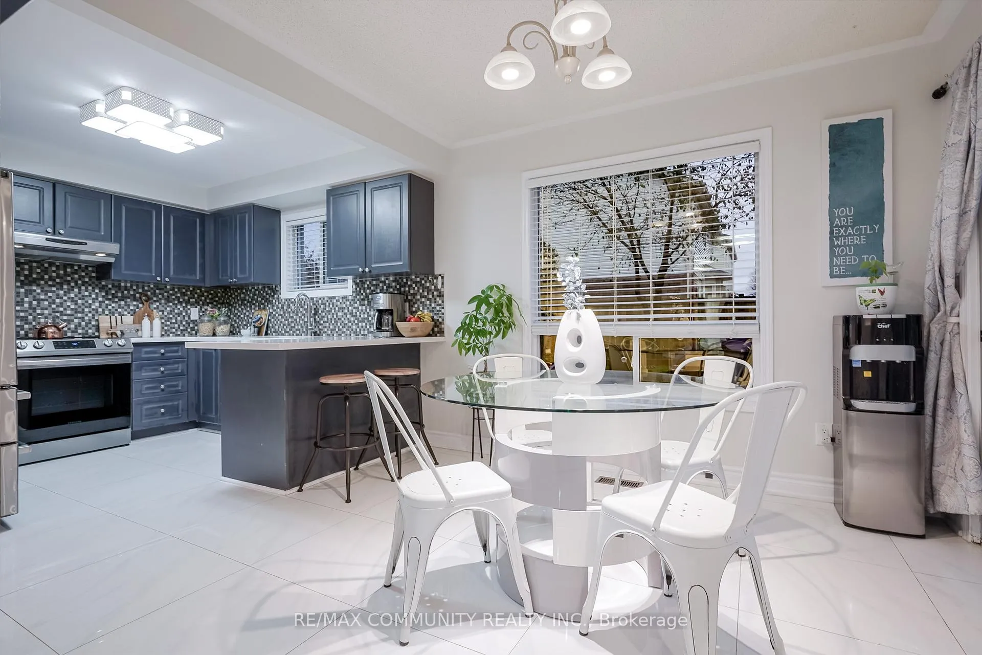 Photo 18 of 4 Edgerton Drive N, Clarington, Bowmanville — HOMEH