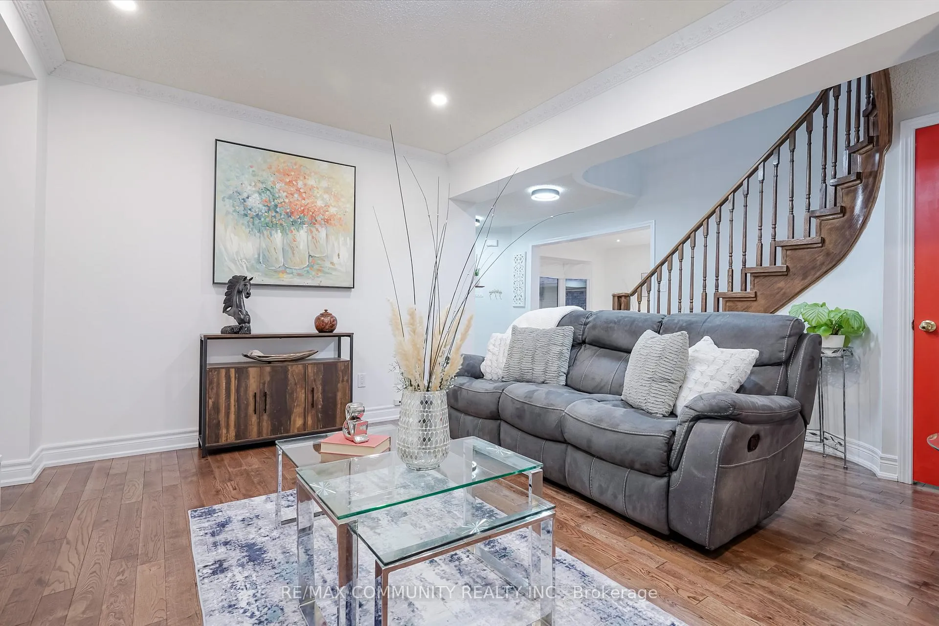 Photo 26 of 4 Edgerton Drive N, Clarington, Bowmanville — HOMEH