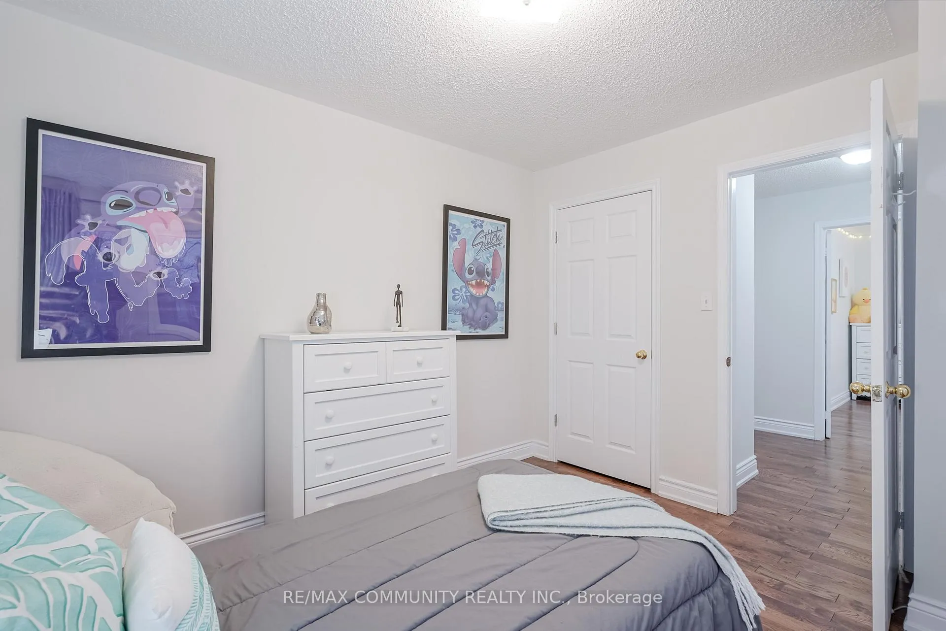 Photo 42 of 4 Edgerton Drive N, Clarington, Bowmanville — HOMEH