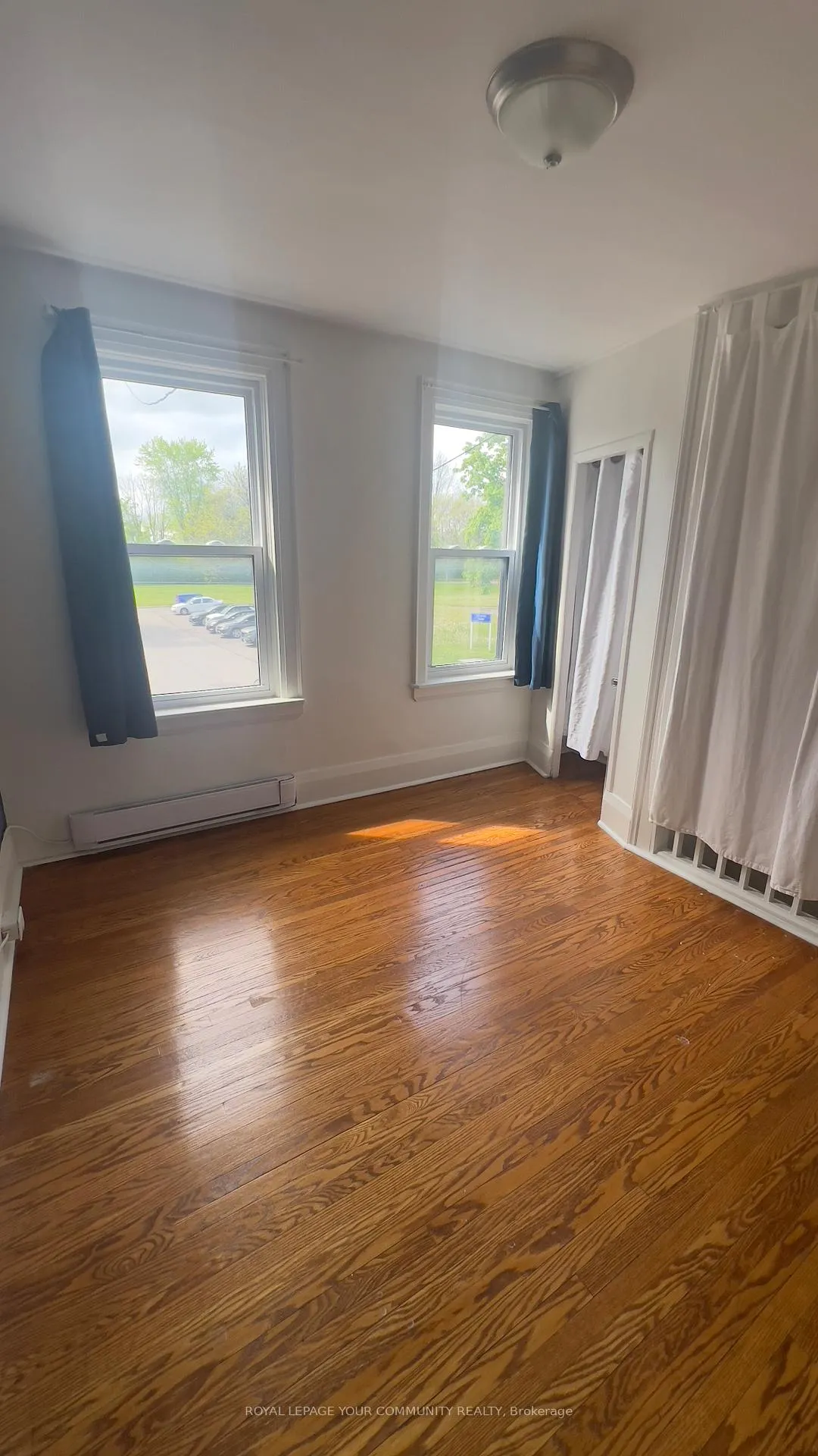 Photo 6 of 134 1/2 Olive Avenue, Oshawa, Central — HOMEH