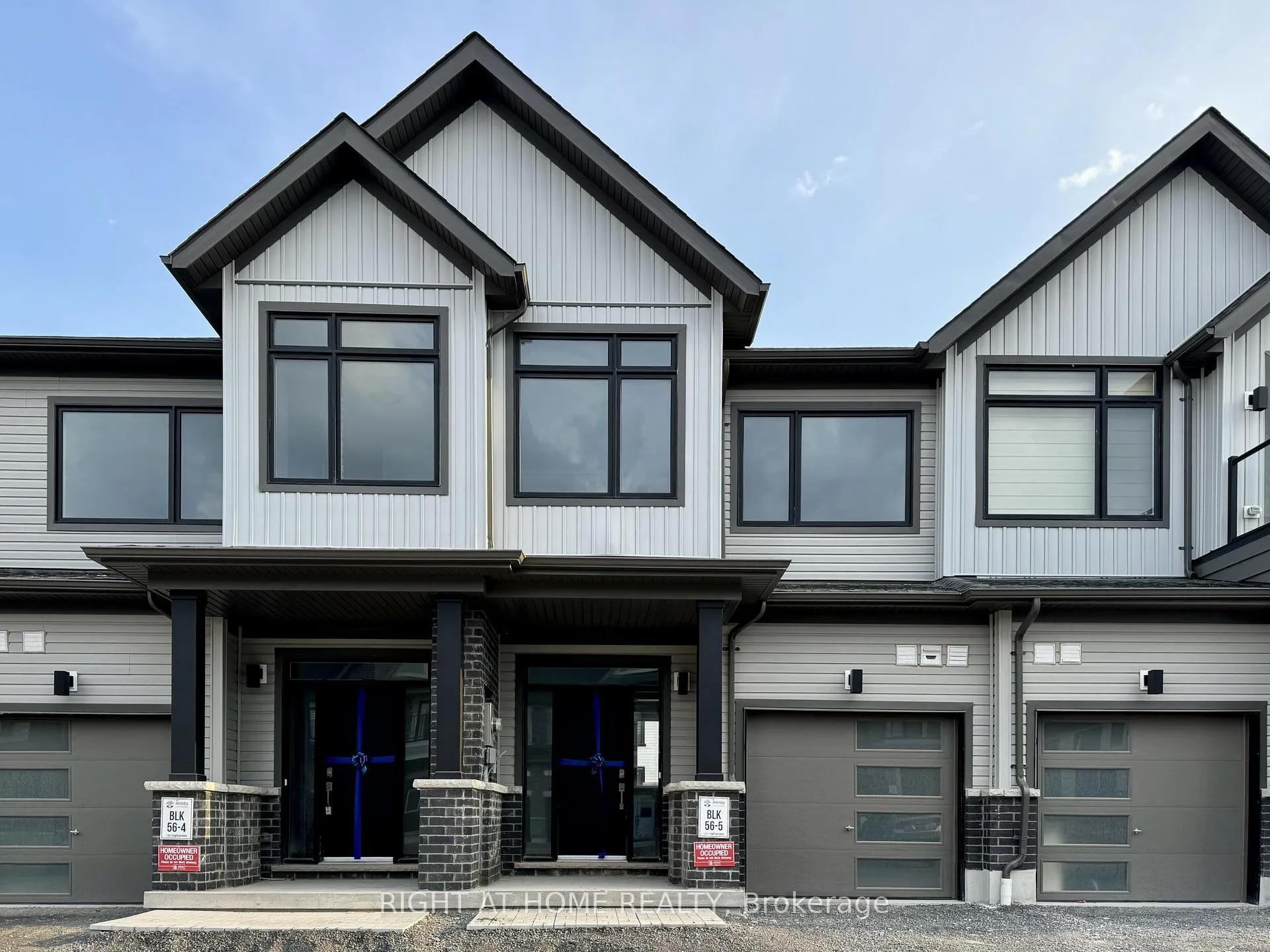 Photo 2 of 1107 Thompson Drive, Oshawa, Kedron — HOMEH