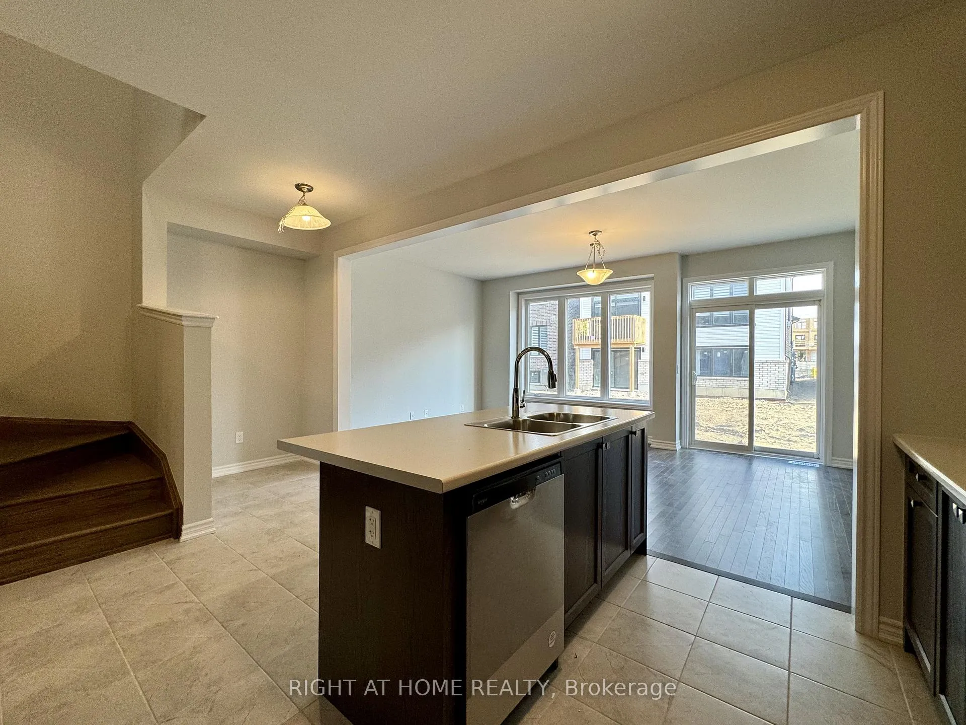 Photo 15 of 1107 Thompson Drive, Oshawa, Kedron — HOMEH
