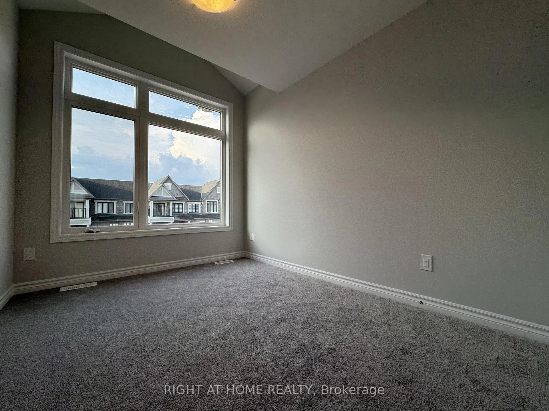 Photo 21 of 1107 Thompson Drive, Oshawa, Kedron — HOMEH