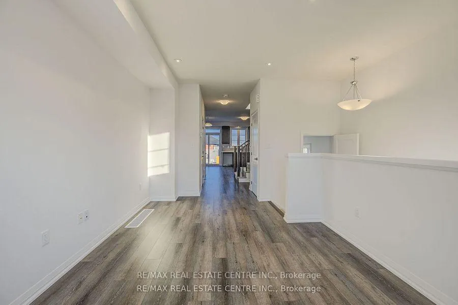 Photo 4 of Unit 1, 120 Court Drive, Brant, Paris — HOMEH