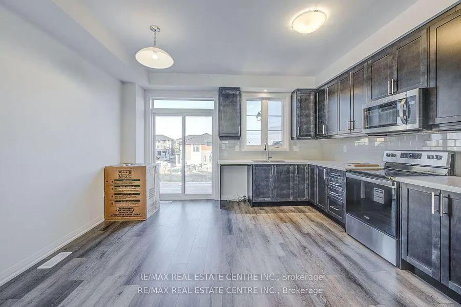 Photo 6 of Unit 1, 120 Court Drive, Brant, Paris — HOMEH
