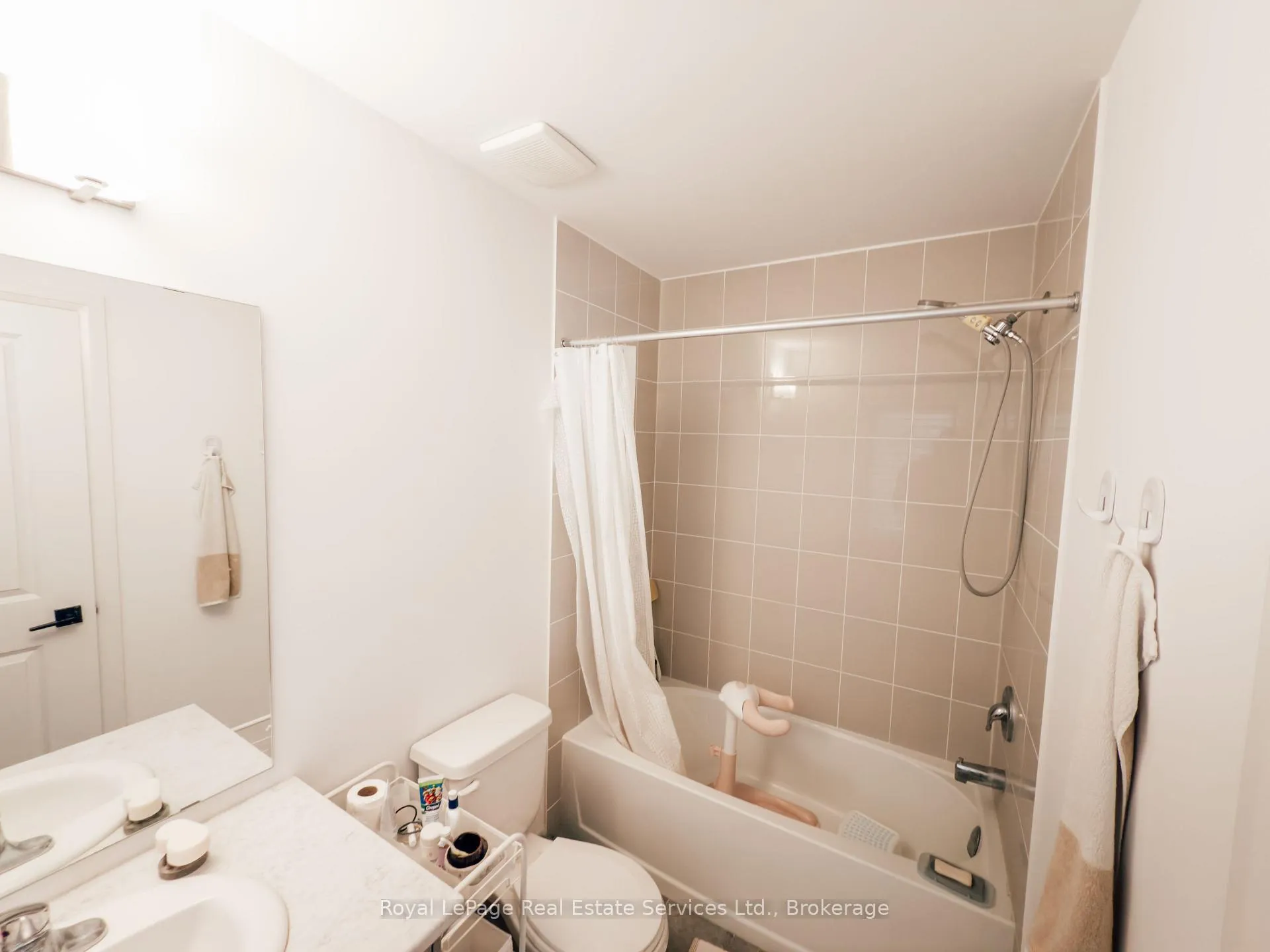 Photo 22 of 85 Gateland Drive, Barrie, Painswick South — HOMEH