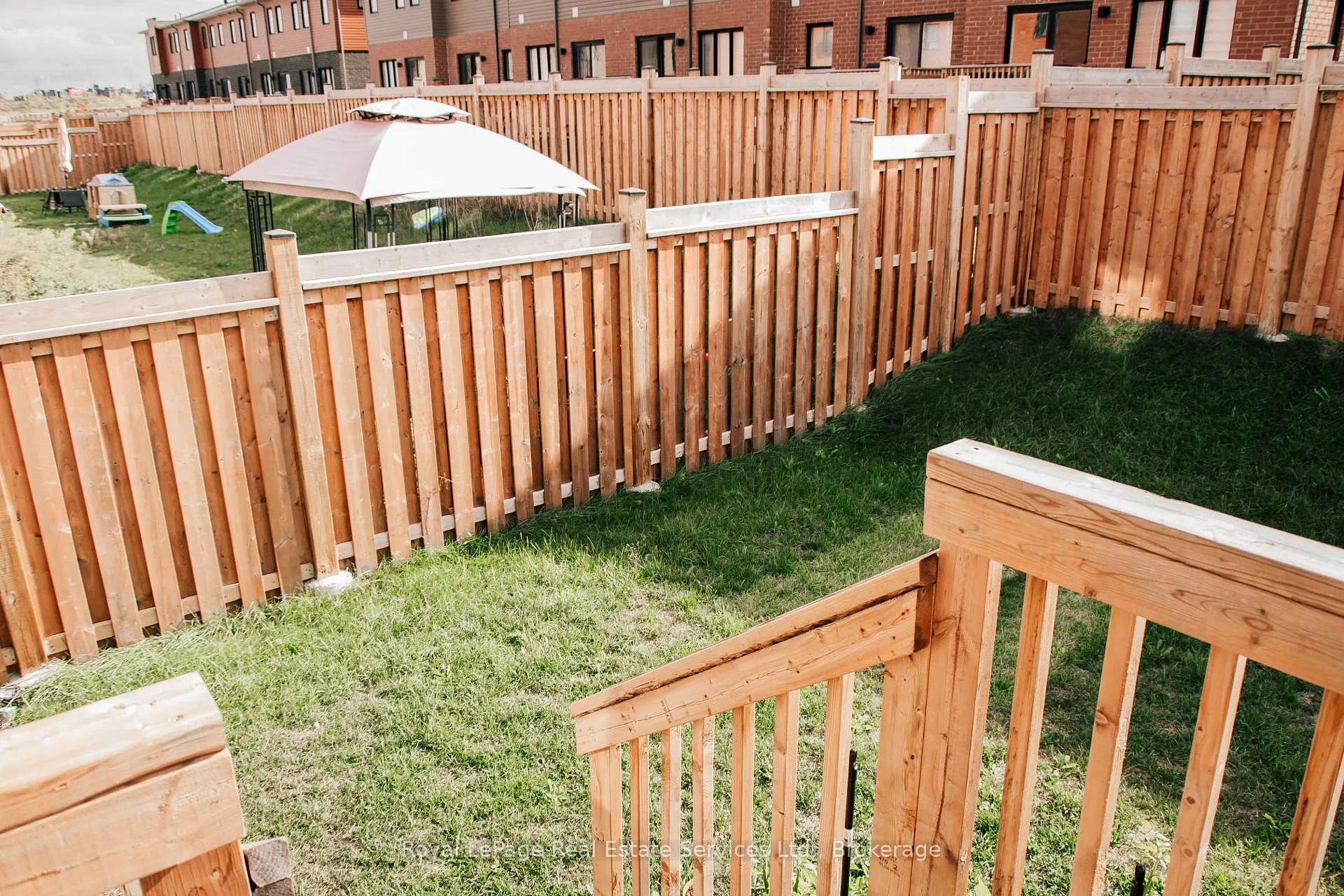 Photo 30 of 85 Gateland Drive, Barrie, Painswick South — HOMEH