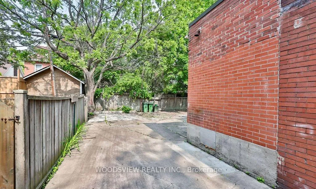 Photo 9 of Unit Lower, 24 Leinster Avenue S, Hamilton, Stipley — HOMEH