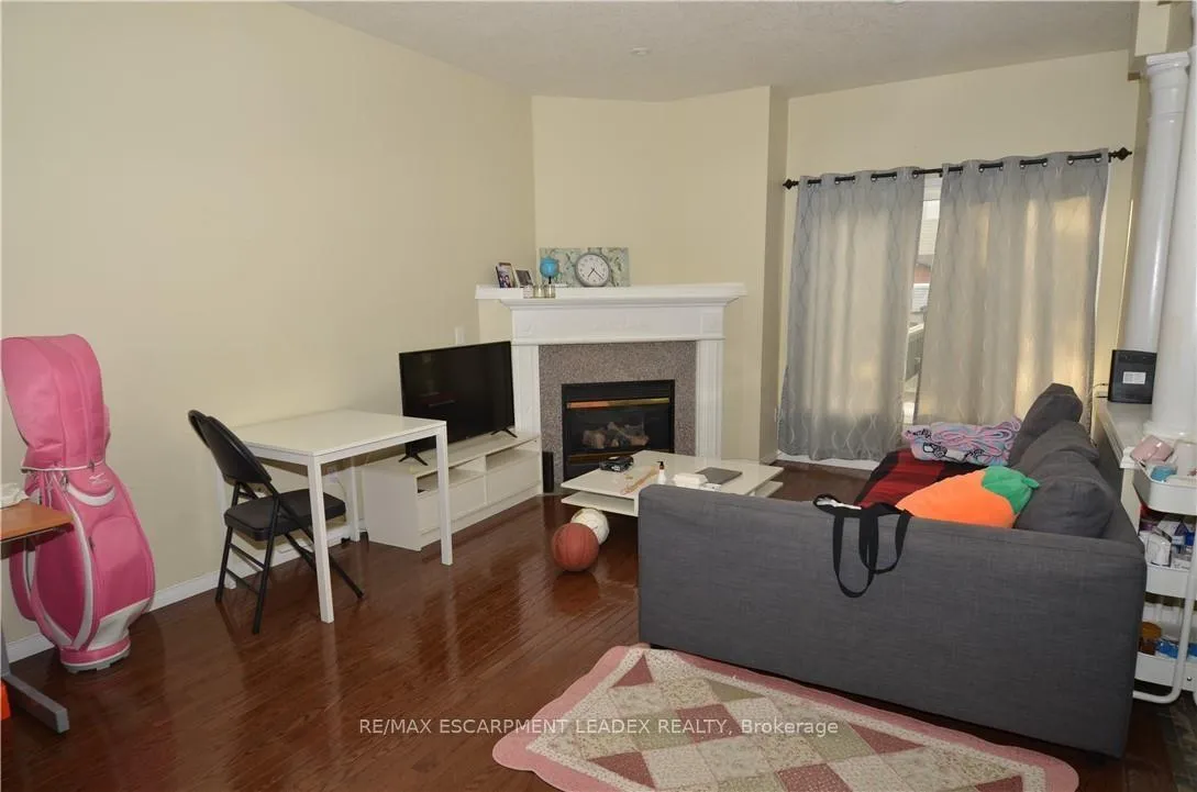 Photo 6 of 524 Stonehenge Drive, Hamilton, Ancaster — HOMEH