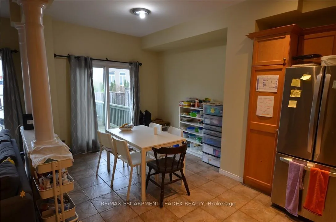 Photo 7 of 524 Stonehenge Drive, Hamilton, Ancaster — HOMEH