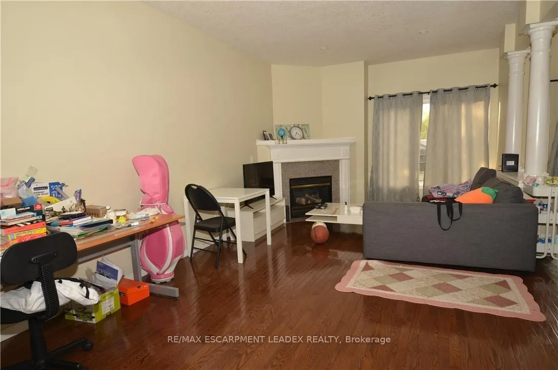 Photo 9 of 524 Stonehenge Drive, Hamilton, Ancaster — HOMEH