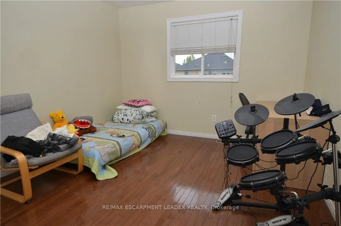 Photo 12 of 524 Stonehenge Drive, Hamilton, Ancaster — HOMEH