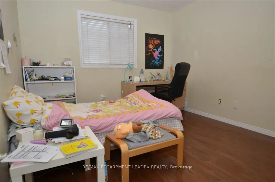 Photo 14 of 524 Stonehenge Drive, Hamilton, Ancaster — HOMEH