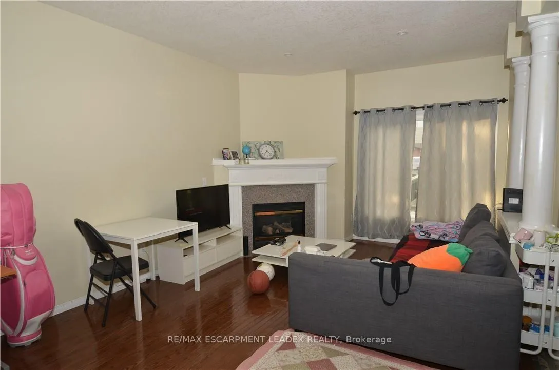 Photo 15 of 524 Stonehenge Drive, Hamilton, Ancaster — HOMEH