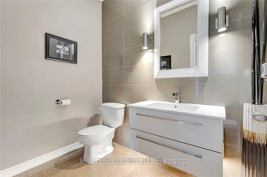 Photo 16 of 349 Valridge Drive, Hamilton, Ancaster — HOMEH