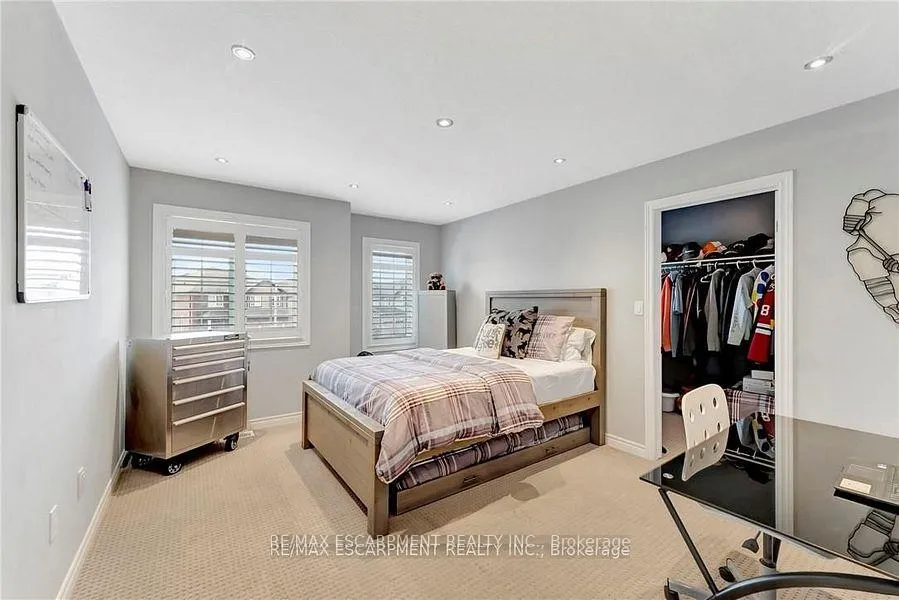 Photo 23 of 349 Valridge Drive, Hamilton, Ancaster — HOMEH