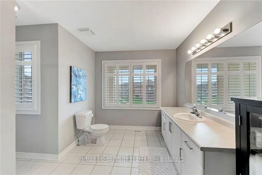 Photo 24 of 349 Valridge Drive, Hamilton, Ancaster — HOMEH