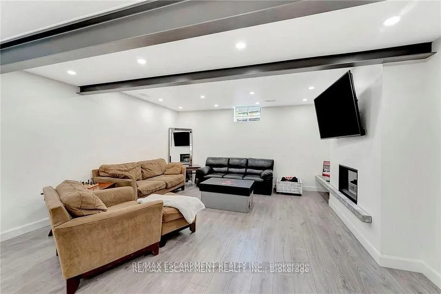 Photo 28 of 349 Valridge Drive, Hamilton, Ancaster — HOMEH