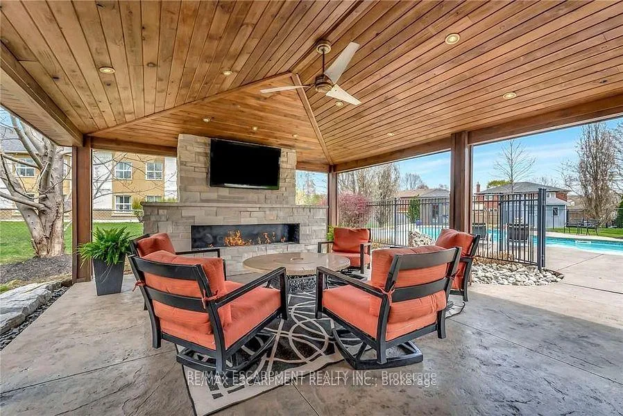Photo 31 of 349 Valridge Drive, Hamilton, Ancaster — HOMEH