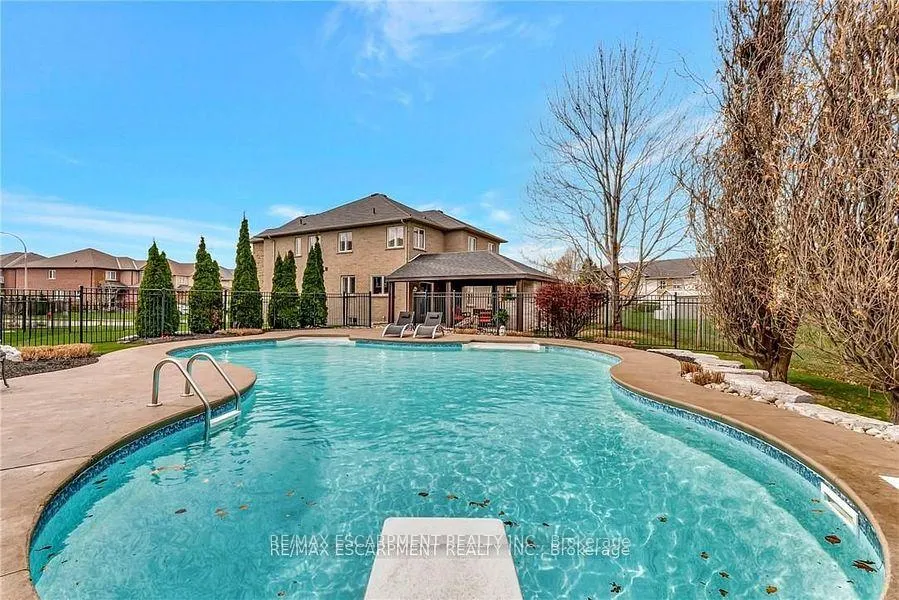 Photo 35 of 349 Valridge Drive, Hamilton, Ancaster — HOMEH