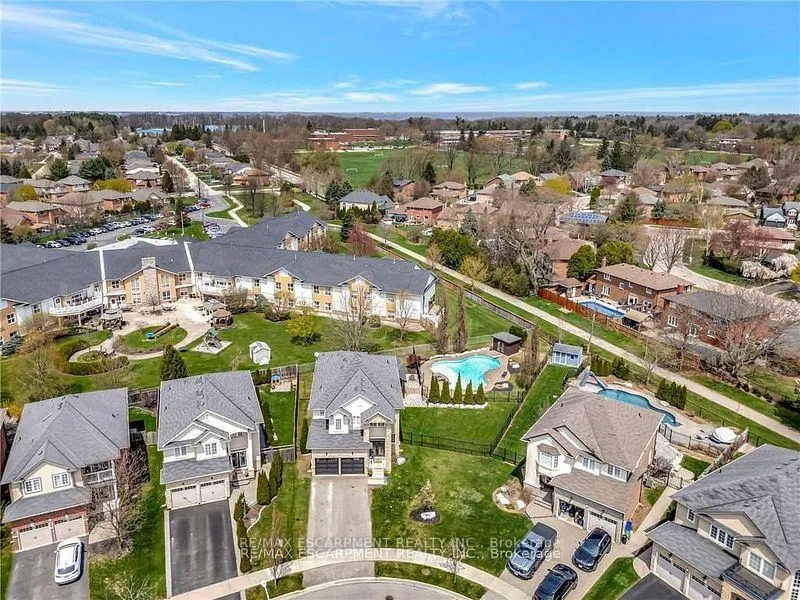 Photo 44 of 349 Valridge Drive, Hamilton, Ancaster — HOMEH