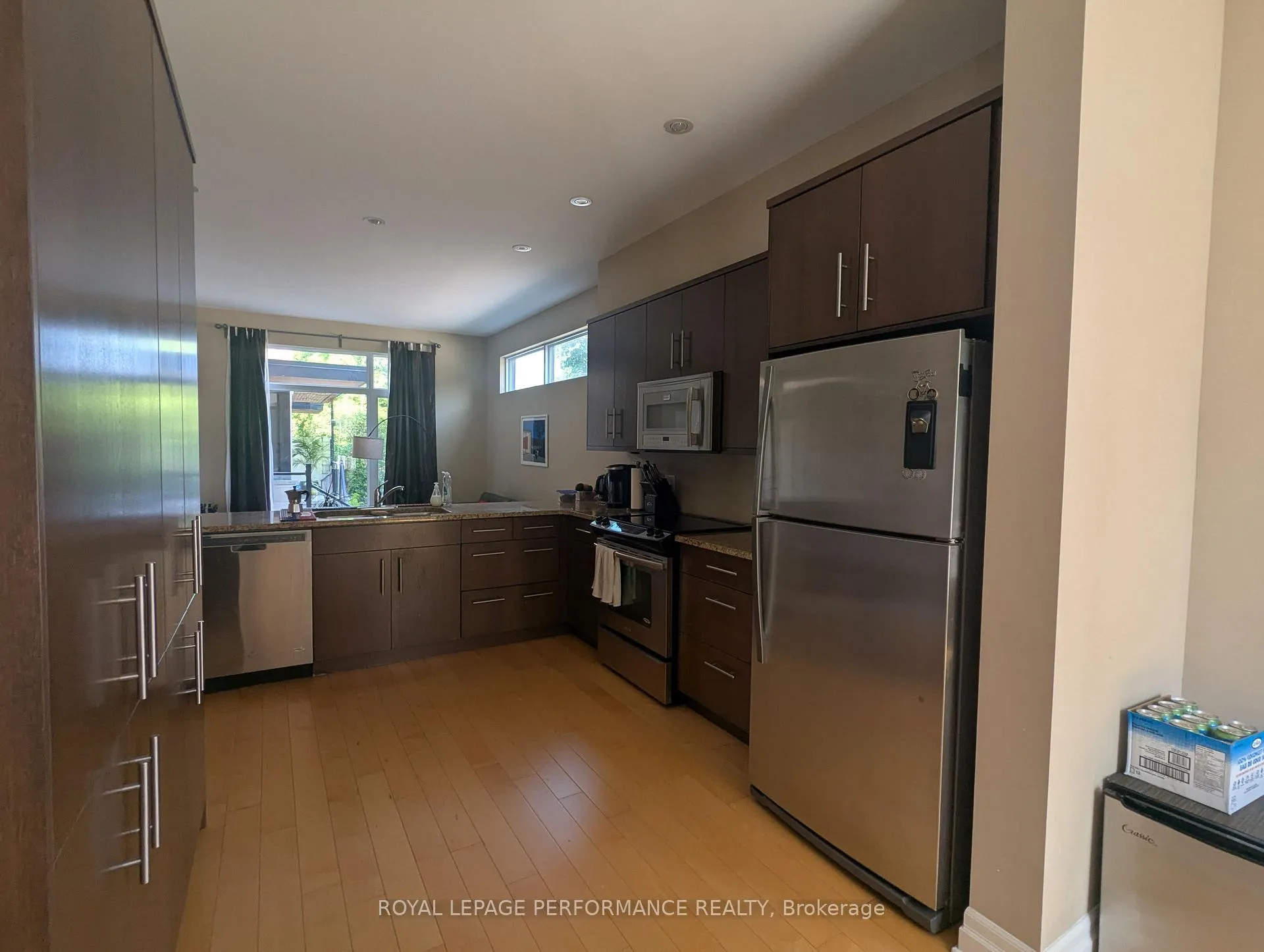 Photo 3 of Unit A, 70 Seneca Street, Ottawa, Old Ottawa South — HOMEH